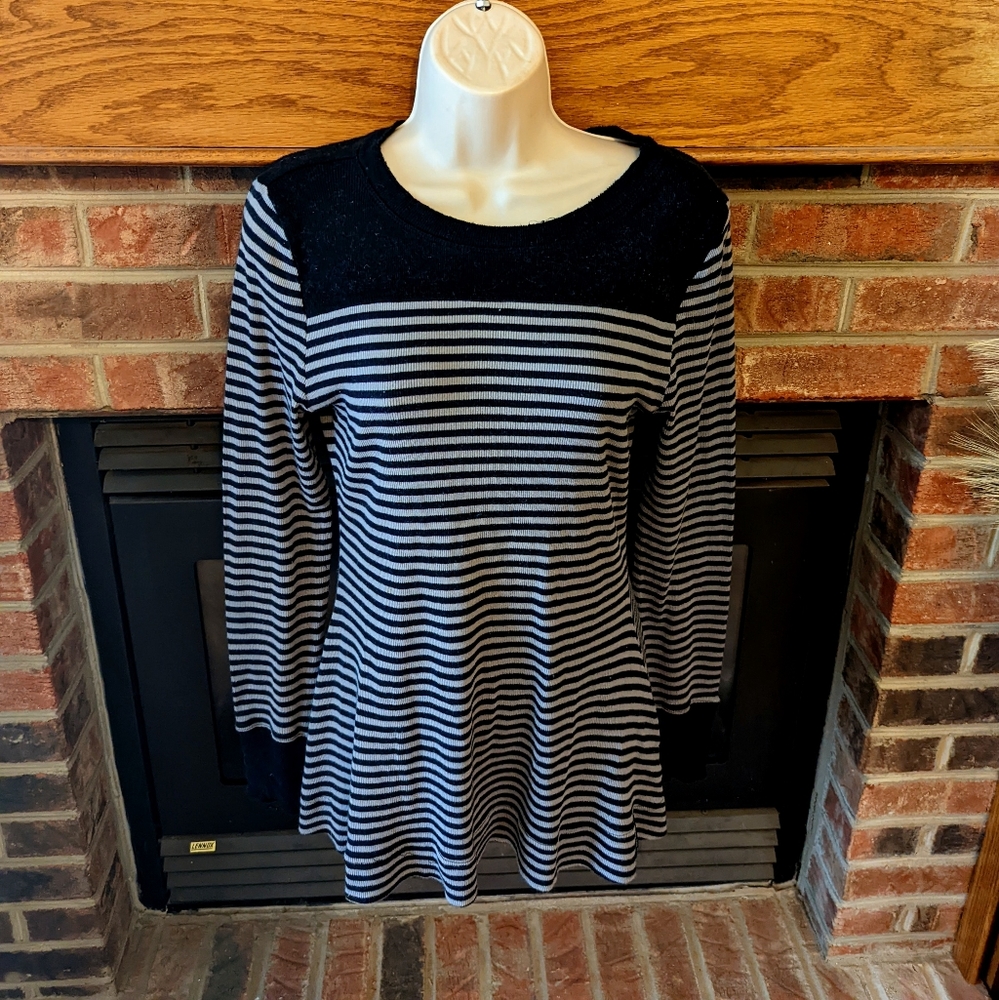 Mudd brand black and gray stripe 3/4 sleep top junior size XL